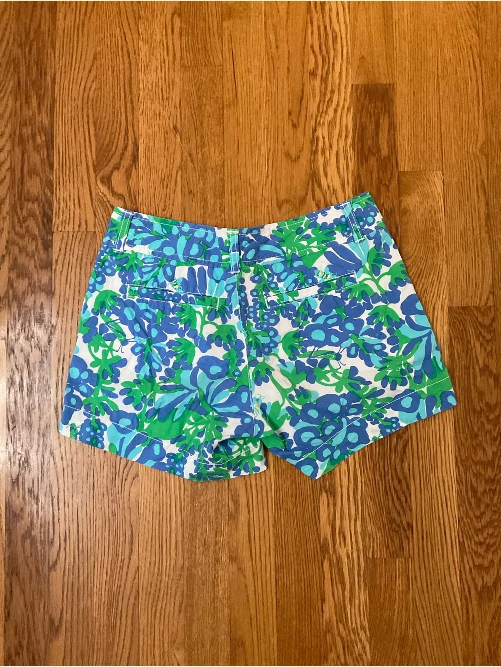 Lilly Pulitzer Callahan Pink Label with Blue and Green Floral Shorts. Size 0